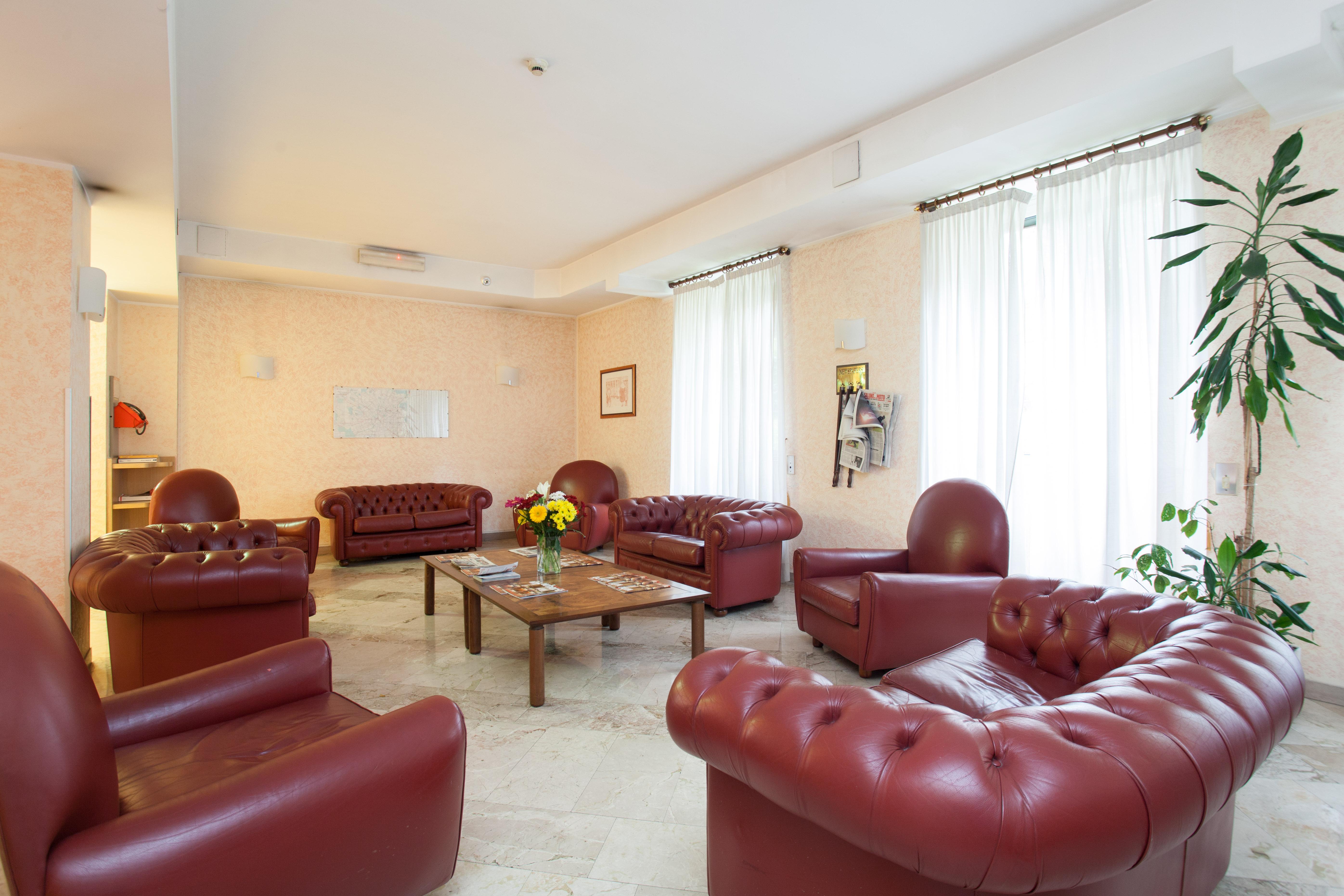 Ih Argonne Park Apartahotel 3*