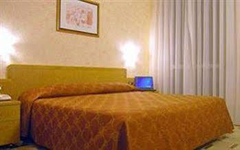 Apartahotel Ih Argonne Park 3*